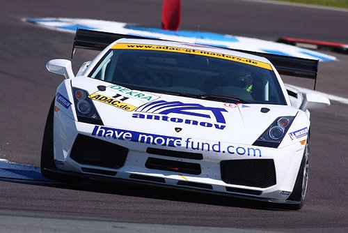 Sakon Yamamoto neemt het op tegen Jan Lammers op Nederlandse bodem